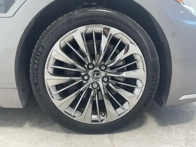 レクサス ＬＳ 500h EXECUTIVE AdvancedDrive 宮城県 2021(令3)年 5.8万km マンガンラスター ワンオーナー/プラチナ箔ドアトリム加飾/4WD/サンルーフ/マークレビンソンサウンド/純正後席モニター/デジタルインナーミラー/レクサスセーフティシステム＋/・プリクラッシュセーフティ/・フロントクロストラフィックアラート/・レーンディパーチャーアラート/・レーダークルーズコントロール/・ロードサインアシスト/ブラインドスポットモニター/パーキングアシスト/純正ナビ/・全方位カメラ/・Bluetooth/CD/DVD/HDMI/USB/AUX/フルセグTV/・純正ETC2.0/・純正ドライブレコーダー/オートブレーキホールド/電子パーキング/前後コーナーセンサー/ヘッドアップディスプレイ/電動リアゲート/パドルシフト/レザーシート/・パワーシート（全席）/・シートヒーター（運転席/助手席）/・エアーシート（運転席/助手席）/・シートメモリー（運転席）/・マッサージシート/・ステアリングヒーター/LEDヘッドライト/・オートライト/・フォグランプ/純正アルミホイール/純正フロアマット