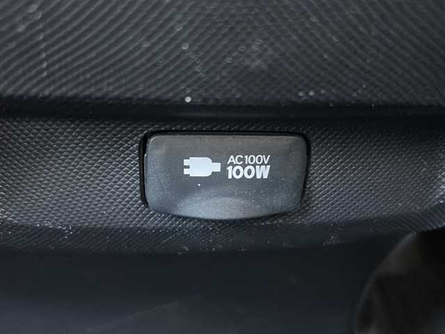 トヨタ エスティマ アエラス プレミアム G 大阪府 2017(平29)年 7.7万km スパークリングブラックパールクリスタルシャイン 衝突軽減システム　両側パワースライドドア　９型純正ナビ　フルセグＴＶ　ＣＤ　ＤＶＤ　Bluetooth　ＨＤＭＩ　バックカメラ　１２．１型純正フリップダウンモニター　ハーフレザーシート　前席シートヒーター　運転席パワーシート　ＥＴＣ　7人乗り　パワーバックドア　クルーズコントロール　コンビハンドル　ドライブレコーダー　AC100V充電　プッシュスタート　スマートキー　スペアキー　取扱説明書　保証書　