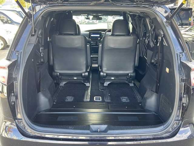 トヨタ エスティマ アエラス プレミアム G 大阪府 2017(平29)年 7.7万km スパークリングブラックパールクリスタルシャイン 衝突軽減システム　両側パワースライドドア　９型純正ナビ　フルセグＴＶ　ＣＤ　ＤＶＤ　Bluetooth　ＨＤＭＩ　バックカメラ　１２．１型純正フリップダウンモニター　ハーフレザーシート　前席シートヒーター　運転席パワーシート　ＥＴＣ　7人乗り　パワーバックドア　クルーズコントロール　コンビハンドル　ドライブレコーダー　AC100V充電　プッシュスタート　スマートキー　スペアキー　取扱説明書　保証書　