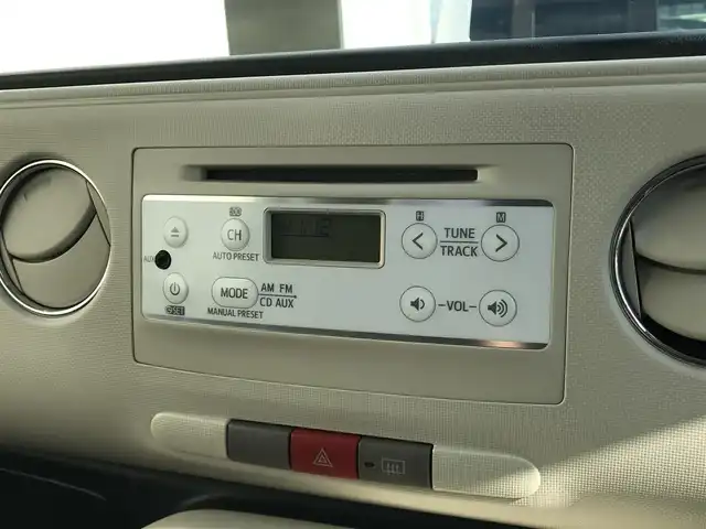 ダイハツ ミラ ココア X スペシャルコーデ 富山県 2013(平25)年 9万km パールホワイトⅢ/ミストブルーマイカメタリック 2トーン 4WD/カーオーディオ/ドライブレコーダー/スマートキー/スタッドレスタイヤ車載/ETC/ベンチシート/ヘッドライトレベライザー/電動格納ミラー/パワーウインドウ