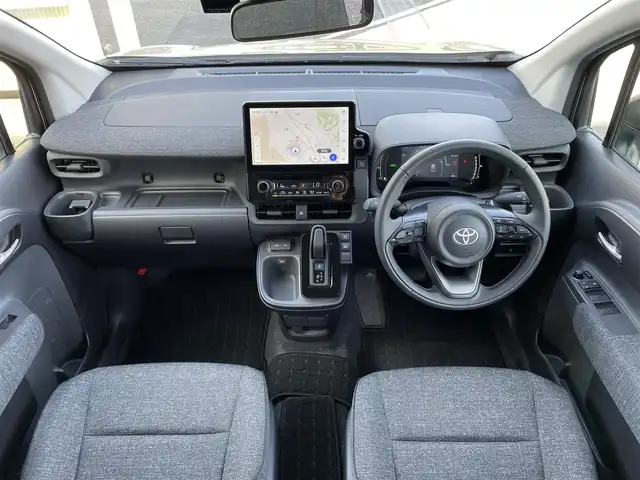 トヨタ シエンタ ハイブリッド Z 東京都 2025(令7)年 0.8万km ベージュ 純正ナビ/・フルセグTV　Bluetooth　USB/全周囲カメラ　/両側電動スライドドア　/ドライブレコーダー　/純正フロアマット　/ＢＳＭ　/ＥＴＣ　/オートＨＶ　/コーナーセンサー　/ＬＥＤヘッドライト　　/衝突被害軽減システム　/ABS/横滑り防止装置/レーンアシスト/オートライト