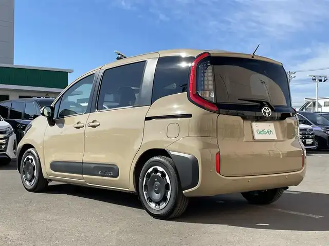 トヨタ シエンタ ハイブリッド Z 東京都 2025(令7)年 0.8万km ベージュ 純正ナビ/・フルセグTV　Bluetooth　USB/全周囲カメラ　/両側電動スライドドア　/ドライブレコーダー　/純正フロアマット　/ＢＳＭ　/ＥＴＣ　/オートＨＶ　/コーナーセンサー　/ＬＥＤヘッドライト　　/衝突被害軽減システム　/ABS/横滑り防止装置/レーンアシスト/オートライト
