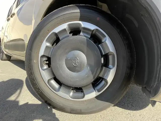 トヨタ シエンタ ハイブリッド Z 東京都 2025(令7)年 0.8万km ベージュ 純正ナビ/・フルセグTV　Bluetooth　USB/全周囲カメラ　/両側電動スライドドア　/ドライブレコーダー　/純正フロアマット　/ＢＳＭ　/ＥＴＣ　/オートＨＶ　/コーナーセンサー　/ＬＥＤヘッドライト　　/衝突被害軽減システム　/ABS/横滑り防止装置/レーンアシスト/オートライト