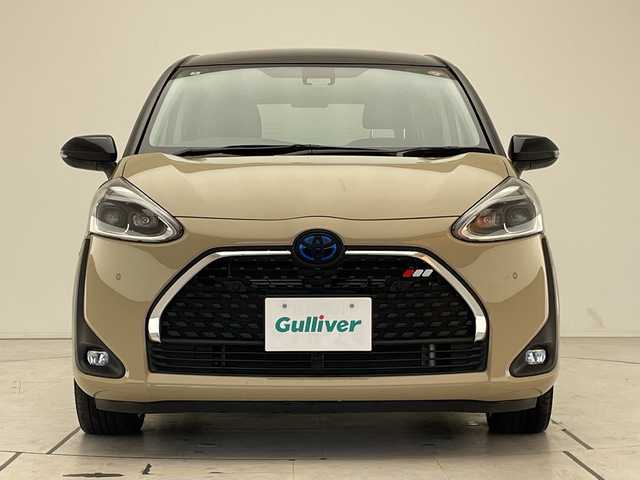 トヨタ シエンタ ハイブリッド G クエロ 愛知県 2022(令4)年 4.6万km ベージュマイカM/グレイッシュブラウンM トヨタセーフティセンス/純正9型ナビ/両側パワースライドドア/バックカメラ/コーナーセンサー/Ｇ－ＳＰＥＥＤアルミホイール/ＥＴＣ/LEDヘッドライト/レーンキープアシスト/オートマチックハイビーム/衝突軽減システム/フルセグ/CD DVD/Bluetooth/ステアリングスイッチ/スマートキー/プッシュスタート