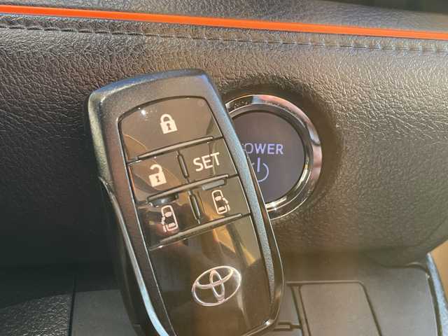 トヨタ シエンタ ハイブリッド G クエロ 愛知県 2022(令4)年 4.6万km ベージュマイカM/グレイッシュブラウンM トヨタセーフティセンス/純正9型ナビ/両側パワースライドドア/バックカメラ/コーナーセンサー/Ｇ－ＳＰＥＥＤアルミホイール/ＥＴＣ/LEDヘッドライト/レーンキープアシスト/オートマチックハイビーム/衝突軽減システム/フルセグ/CD DVD/Bluetooth/ステアリングスイッチ/スマートキー/プッシュスタート