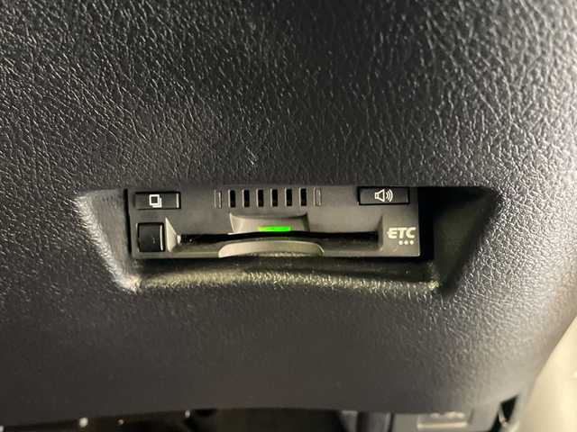 トヨタ シエンタ ハイブリッド G クエロ 愛知県 2022(令4)年 4.6万km ベージュマイカM/グレイッシュブラウンM トヨタセーフティセンス/純正9型ナビ/両側パワースライドドア/バックカメラ/コーナーセンサー/Ｇ－ＳＰＥＥＤアルミホイール/ＥＴＣ/LEDヘッドライト/レーンキープアシスト/オートマチックハイビーム/衝突軽減システム/フルセグ/CD DVD/Bluetooth/ステアリングスイッチ/スマートキー/プッシュスタート