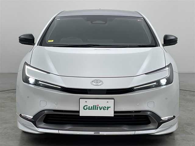 トヨタ プリウス Z 福岡県 2023(令5)年 1.6万km プラチナホワイトパールマイカ ワンオーナー　/モデリスタエアロ　/サンルーフ　/純正ＤＡナビ　/全方位カメラ　/ナビ連動ドラレコ　/ＥＴＣ２．０　/ＡＣＣ　/コーナーセンサー　/ＰＣＳ　/ＬＤＡ　/ＢＳＭ　/ＰＫＳＢ　/パーキングアシスト　/電動リアゲート