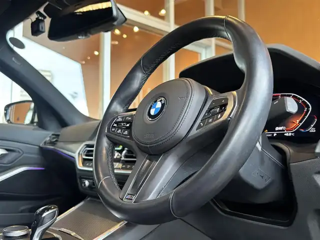 ＢＭＷ ３２０ｄ xDrive Mスポーツ 宮城県 2019(令1)年 2.8万km アルピンホワイトⅢ コンフォートパッケージ　/ACC　/LKA　/LCW　/iDriveナビ/バックカメラ　/PDC　/ハーフレザーシート(黒)　/シートヒーター　/パワーシート　/コンフォートアクセス　/パワーバックドア　/18インチAW　/置くだけ充電