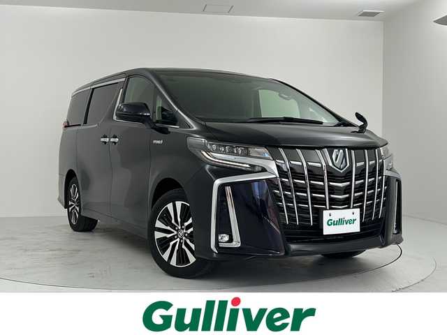 トヨタ アルファードハイブリット SR Cパッケージ 大阪府 2020(令2)年 5.2万km スパークリングブラックパールクリスタルシャイン ハイブリッド/E-Four（4WD）/MTモード付インパネCVT/純正9インチナビ/（AM/FM/USB/TV/Bluetooth/CD/DVD/Miracast/CarPlay/AndroidAuto）/純正 12.1インチ後席モニター V12T-R68C /バックガイドモニター/両側パワースライドドア/ドライブレコーダー 全方位/ビルトインETC2.0/Toyota Safety Sense/・プリクラッシュセーフティ［PCS］/・レーントレーシングアシスト［LTA］/・レーダークルコン/・アダプティブハイビーム［AHS］/・ロードサインアシスト［RSA］/・【OP】ブラインドスポットモニター［BSM］＋リヤクロストラフィックアラート［RCTA］/・インテリジェントクリアランスソナー［パーキングサポートブレーキ（静止物＋後方接近車）］/・【OP】ITS Connect/装備/・【OP】ツインムーンルーフ/・【OP】デジタルインナーミラー/・黒合皮シート/・シートヒーター/ベンチレーション（D/N）/・パワーシート（Dメモリー付8way/N4way&オットマン/2ndリクライニング&オットマン）/・パワーバックドア/・ステアリングヒーター/・AC100Vコンセント（1500W）/・【OP】おくだけ充電/・純正18inAW/・保/取/ナビ取/・予備キーx1