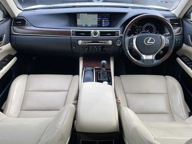 レクサス ＧＳ 350 バージョンL 青森県 2015(平27)年 10.3万km ホワイトパールクリスタルシャイン 4WD/寒冷地仕様/純正ナビ・フルセグTV/CD・DVD・Bluetooth・SD/バックカメラ/本革シート/前席エアシート・パワーシート/前後席シートヒーター/ステアリングヒーター/OPプリクラッシュセーフティ/OPレーダークルーズコントロール/OPブラインドスポットモニター/OPクリアランスソナー/OPカラーヘッドアップディスプレイ/OPパワートランクリッド/リア電動サンシェード/リアドア手動サンシェード/純正ドライブレコーダー/ビルトインETC/ワイパーデアイサー/HIDヘッドライト/LEDフォグランプ/リアフォグランプ/純正18インチアルミ