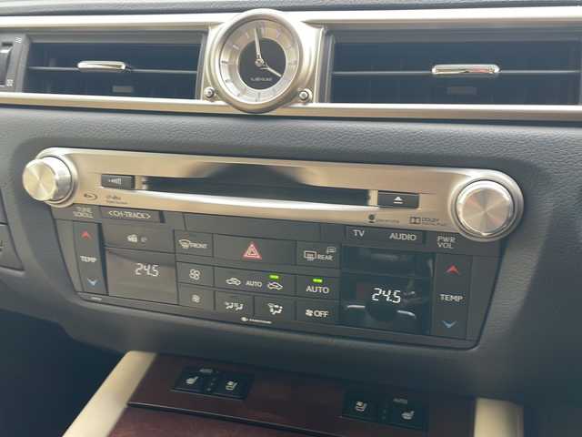 レクサス ＧＳ 350 バージョンL 青森県 2015(平27)年 10.3万km ホワイトパールクリスタルシャイン 4WD/寒冷地仕様/純正ナビ・フルセグTV/CD・DVD・Bluetooth・SD/バックカメラ/本革シート/前席エアシート・パワーシート/前後席シートヒーター/ステアリングヒーター/OPプリクラッシュセーフティ/OPレーダークルーズコントロール/OPブラインドスポットモニター/OPクリアランスソナー/OPカラーヘッドアップディスプレイ/OPパワートランクリッド/リア電動サンシェード/リアドア手動サンシェード/純正ドライブレコーダー/ビルトインETC/ワイパーデアイサー/HIDヘッドライト/LEDフォグランプ/リアフォグランプ/純正18インチアルミ
