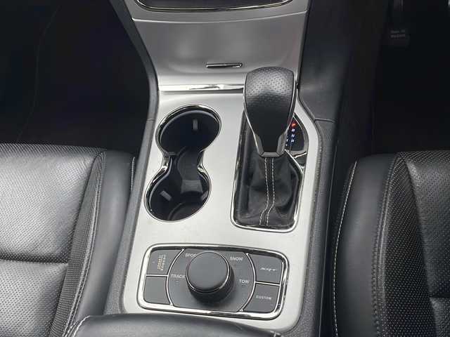 クライスラー・ジープ ジープ グランドチェロキー SRT8 秋田県 2016(平28)年 4.5万km 黒 純正メモリナビ/USB　SD　AUX　フルセグTV　Bluetooth　CD　DVD/バックカメラ/フロントカメラ/サンルーフ/コーナーセンサー（前後）/クルーズコントロール/パワーアックドア/レザーシート/シートヒーター/パワーシート/ベンチレーション/ステアリングヒーター/オートライト/ETC/純正20インチアルミホイール/スペアキーあり