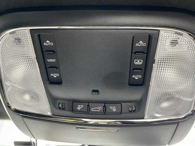 クライスラー・ジープ ジープ グランドチェロキー SRT8 秋田県 2016(平28)年 4.5万km 黒 純正メモリナビ/USB　SD　AUX　フルセグTV　Bluetooth　CD　DVD/バックカメラ/フロントカメラ/サンルーフ/コーナーセンサー（前後）/クルーズコントロール/パワーアックドア/レザーシート/シートヒーター/パワーシート/ベンチレーション/ステアリングヒーター/オートライト/ETC/純正20インチアルミホイール/スペアキーあり