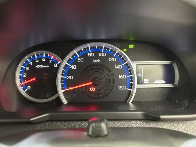 トヨタ ルーミー カスタムG 愛媛県 2022(令4)年 0.4万km ブラックマイカメタリック/ファイアークォーツレッドメタリック スマートアシスト　レーダークルーズコントロール　純正SDナビ　Bluetooth　CD　DVD　フルセグ　SD　全周囲カメラ　両側パワースライドドア　シートヒーター　ステアリングリモコン　アイドリングストップ　ドライブレコーダー　LEDヘッドライト　