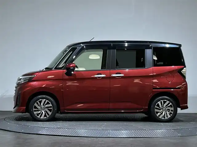 トヨタ ルーミー カスタムG 愛媛県 2022(令4)年 0.4万km ブラックマイカメタリック/ファイアークォーツレッドメタリック スマートアシスト　レーダークルーズコントロール　純正SDナビ　Bluetooth　CD　DVD　フルセグ　SD　全周囲カメラ　両側パワースライドドア　シートヒーター　ステアリングリモコン　アイドリングストップ　ドライブレコーダー　LEDヘッドライト　