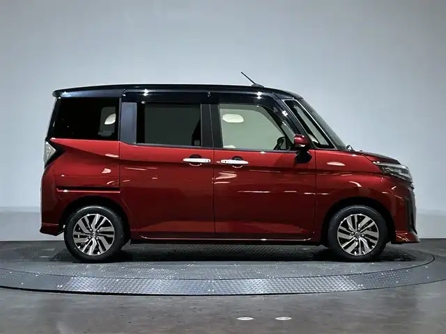 トヨタ ルーミー カスタムG 愛媛県 2022(令4)年 0.4万km ブラックマイカメタリック/ファイアークォーツレッドメタリック スマートアシスト　レーダークルーズコントロール　純正SDナビ　Bluetooth　CD　DVD　フルセグ　SD　全周囲カメラ　両側パワースライドドア　シートヒーター　ステアリングリモコン　アイドリングストップ　ドライブレコーダー　LEDヘッドライト　