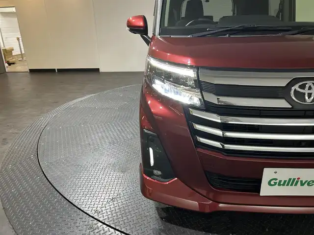 トヨタ ルーミー カスタムG 愛媛県 2022(令4)年 0.4万km ブラックマイカメタリック/ファイアークォーツレッドメタリック スマートアシスト　レーダークルーズコントロール　純正SDナビ　Bluetooth　CD　DVD　フルセグ　SD　全周囲カメラ　両側パワースライドドア　シートヒーター　ステアリングリモコン　アイドリングストップ　ドライブレコーダー　LEDヘッドライト　
