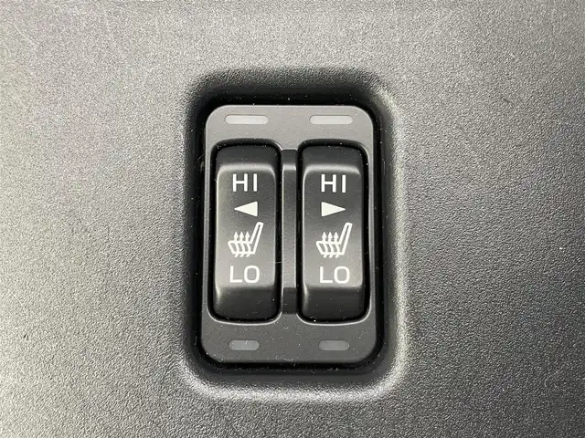 トヨタ ＧＲ８６ RZ 群馬県 2022(令4)年 3万km クリスタルホワイトパール 純正9インチナビ/・AM/FM/CD/DVD/SD/Bluetooth/フルセグTV/バックカメラ/クルーズコントロール/前席シートヒーター/ステアリング連動ヘッドランプ/後側方警戒支援システム/左右独立温度コントロールフルオートエアコン/Bi-Beam LEDヘッドランプ（オートレベリング機能付＋LEDクリアランスランプ＋LEDターンランプ）/マクファーソンストラット式フロントサスペンション/ダブルウィッシュボーン式リヤサスペンション/トルセンLSD（リミテッド・スリップ・デフ）/純正18インチアルミホイール