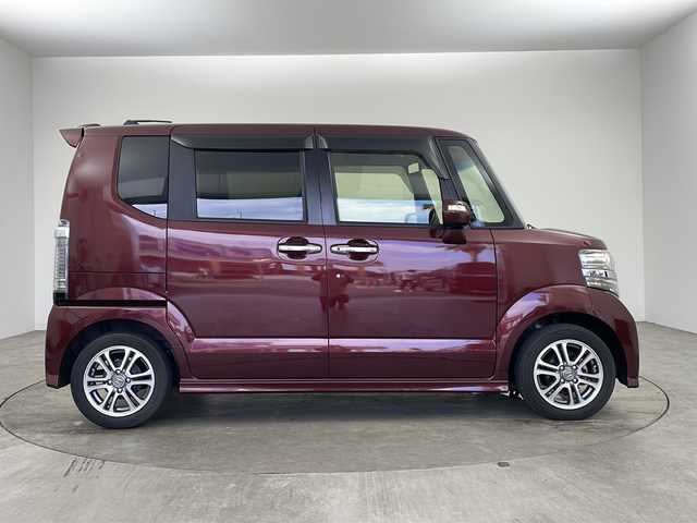 ホンダ Ｎ ＢＯＸ カスタム SSパッケージ 兵庫県 2016(平28)年 4.6万km プレミアムディープロッソパール ・純正ナビ/CD/DVD/BT/iPod/・バックカメラ/・スマートキー/・ビルトインETC/・HIDライト/・パワースライドドア/・オートライト/・ベンチシート/・純正14インチアルミホイール/・純正フロアマット/・Wエアバッグ/・スペアキー/・プッシュスタート