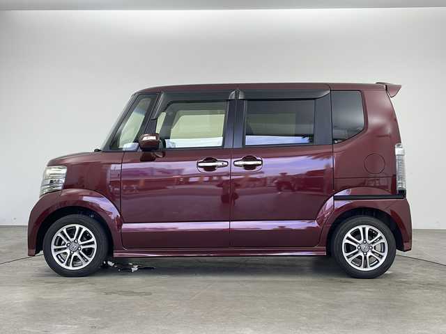 ホンダ Ｎ ＢＯＸ カスタム SSパッケージ 兵庫県 2016(平28)年 4.6万km プレミアムディープロッソパール ・純正ナビ/CD/DVD/BT/iPod/・バックカメラ/・スマートキー/・ビルトインETC/・HIDライト/・パワースライドドア/・オートライト/・ベンチシート/・純正14インチアルミホイール/・純正フロアマット/・Wエアバッグ/・スペアキー/・プッシュスタート
