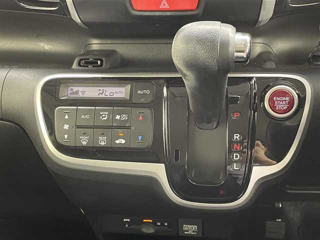 ホンダ Ｎ ＢＯＸ カスタム G Lパッケージ 大分県 2017(平29)年 10.4万km プレミアムホワイトパールⅡ 社外ナビ/フルセグ/DVD/Bluetooth/バックカメラ/オートキセノンライト/ビルトインETC/片側パワスラ/リアサンシェイド/社外シートカバー/社外フロアマット/純正14インチAW/スマートキー