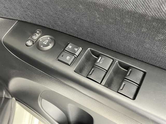 ホンダ Ｎ ＢＯＸ カスタム G Lパッケージ 大分県 2017(平29)年 10.4万km プレミアムホワイトパールⅡ 社外ナビ/フルセグ/DVD/Bluetooth/バックカメラ/オートキセノンライト/ビルトインETC/片側パワスラ/リアサンシェイド/社外シートカバー/社外フロアマット/純正14インチAW/スマートキー