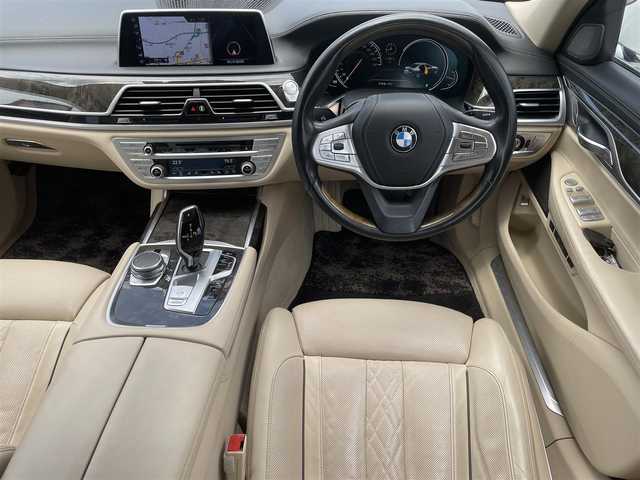 ＢＭＷ ７４０ｉ 740i 福島県 2016(平28)年 10.9万km アルピンホワイトⅢ サンルーフ/レザーシート/純正ナビ/全周囲カメラ/フルセグテレビ/Bluetooth接続/ハーマンカードン/クルーズコントロール/レーンアシスト /ドライブレコーダー/シートヒーター/パワートランク/純正19インチAW/アイドリングストップ/保証書/取説書