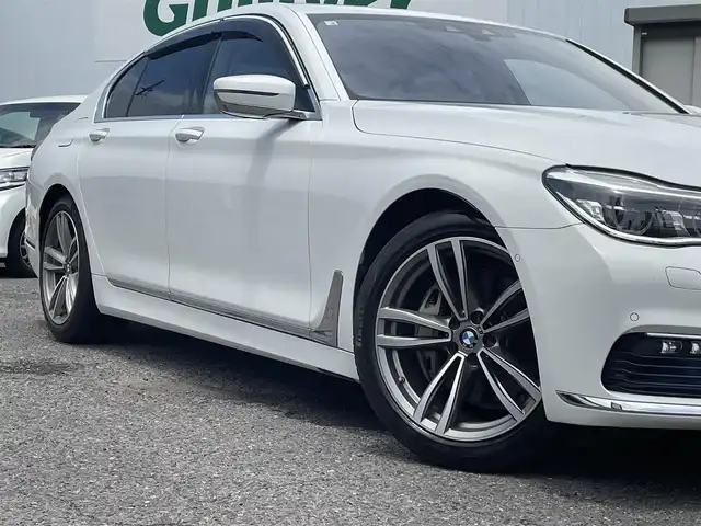 ＢＭＷ ７４０ｉ 740i 福島県 2016(平28)年 10.9万km アルピンホワイトⅢ サンルーフ/レザーシート/純正ナビ/全周囲カメラ/フルセグテレビ/Bluetooth接続/ハーマンカードン/クルーズコントロール/レーンアシスト /ドライブレコーダー/シートヒーター/パワートランク/純正19インチAW/アイドリングストップ/保証書/取説書