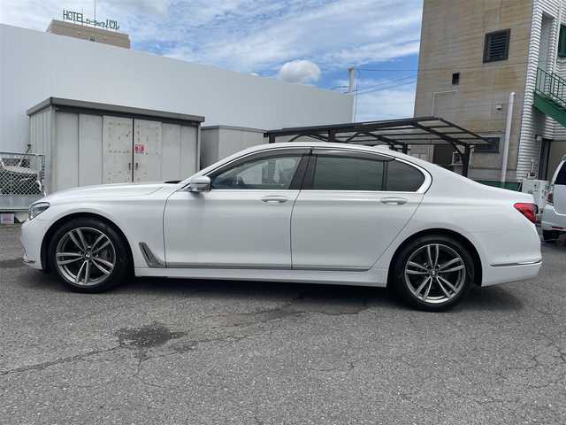 ＢＭＷ ７４０ｉ 740i 福島県 2016(平28)年 10.9万km アルピンホワイトⅢ サンルーフ/レザーシート/純正ナビ/全周囲カメラ/フルセグテレビ/Bluetooth接続/ハーマンカードン/クルーズコントロール/レーンアシスト /ドライブレコーダー/シートヒーター/パワートランク/純正19インチAW/アイドリングストップ/保証書/取説書