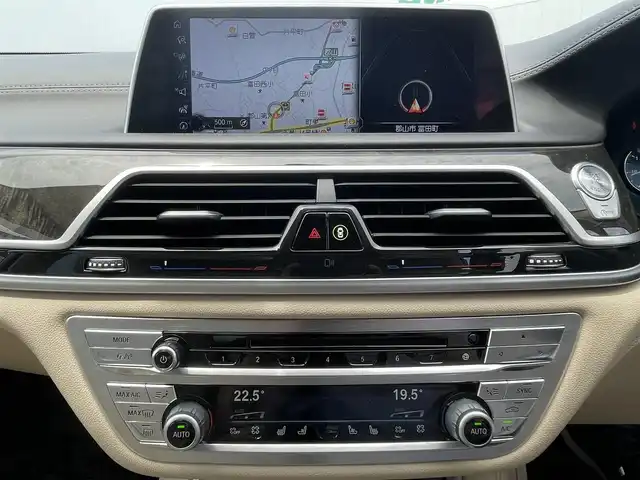 ＢＭＷ ７４０ｉ 740i 福島県 2016(平28)年 10.9万km アルピンホワイトⅢ サンルーフ/レザーシート/純正ナビ/全周囲カメラ/フルセグテレビ/Bluetooth接続/ハーマンカードン/クルーズコントロール/レーンアシスト /ドライブレコーダー/シートヒーター/パワートランク/純正19インチAW/アイドリングストップ/保証書/取説書