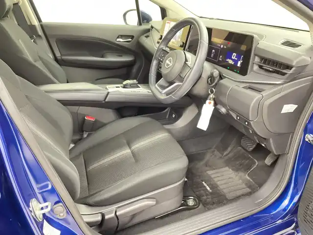 日産 ノート X 三重県 2021(令3)年 4.6万km オーロラフレアブルーパール 禁煙車/純正9インチナビ/　フルセグTV/USB/Bluetooth/全方位モニター/オートAC/前席シートヒーター/ワイヤレス充電/革巻きステアリング/ステアリングスイッチ/デジタルインナーミラー/純正前方ドラレコ/ステアリングヒーター/衝突軽減ブレーキ/LKA/BSM/純正ビルトインETC2.0