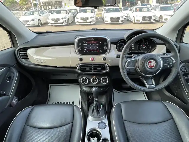フィアット ５００Ｘ クロス 滋賀県 2019(令1)年 4.6万km ベージュ 車体カラー（カプチーノベージュ）/ワンオーナー/パワーシート（前席）/シートヒーター（前席）/純正フロアマット/純正17インチアルミホイール/LEDヘッドライト/純正ドアバイザー/パドルシフト/Bluetooth/AUX/USB/アイドリングストップ/ETC/ドライブレコーダー（前のみ）/クルーズコントロール/レーンキープアシスト/スマートキー/スペアキー1本/保証書/取説書