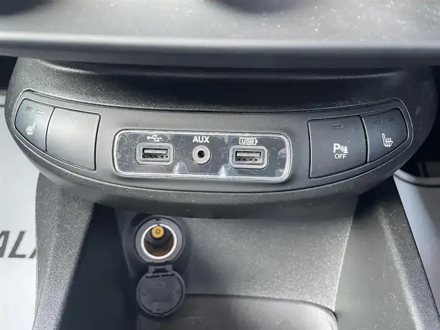 フィアット ５００Ｘ クロス 滋賀県 2019(令1)年 4.6万km ベージュ 車体カラー（カプチーノベージュ）/ワンオーナー/パワーシート（前席）/シートヒーター（前席）/純正フロアマット/純正17インチアルミホイール/LEDヘッドライト/純正ドアバイザー/パドルシフト/Bluetooth/AUX/USB/アイドリングストップ/ETC/ドライブレコーダー（前のみ）/クルーズコントロール/レーンキープアシスト/スマートキー/スペアキー1本/保証書/取説書