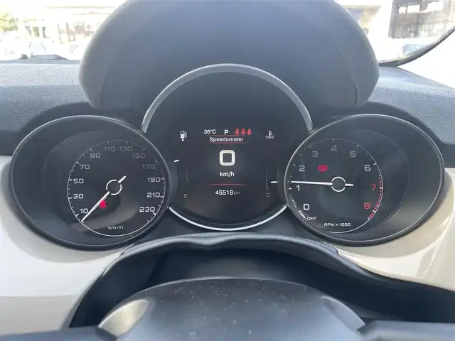 フィアット ５００Ｘ クロス 滋賀県 2019(令1)年 4.6万km ベージュ 車体カラー（カプチーノベージュ）/ワンオーナー/パワーシート（前席）/シートヒーター（前席）/純正フロアマット/純正17インチアルミホイール/LEDヘッドライト/純正ドアバイザー/パドルシフト/Bluetooth/AUX/USB/アイドリングストップ/ETC/ドライブレコーダー（前のみ）/クルーズコントロール/レーンキープアシスト/スマートキー/スペアキー1本/保証書/取説書