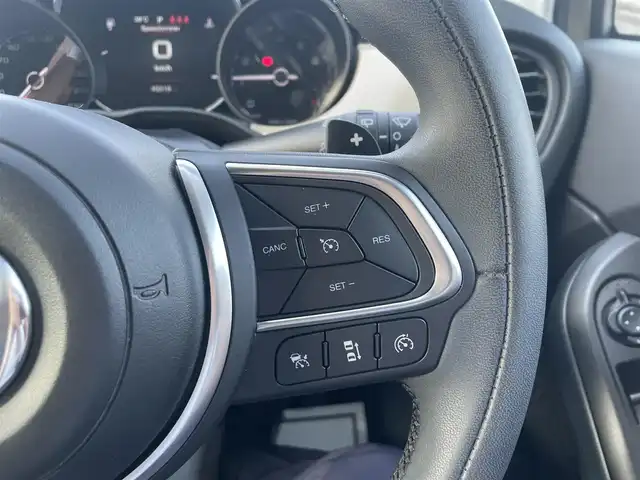 フィアット ５００Ｘ クロス 滋賀県 2019(令1)年 4.6万km ベージュ 車体カラー（カプチーノベージュ）/ワンオーナー/パワーシート（前席）/シートヒーター（前席）/純正フロアマット/純正17インチアルミホイール/LEDヘッドライト/純正ドアバイザー/パドルシフト/Bluetooth/AUX/USB/アイドリングストップ/ETC/ドライブレコーダー（前のみ）/クルーズコントロール/レーンキープアシスト/スマートキー/スペアキー1本/保証書/取説書