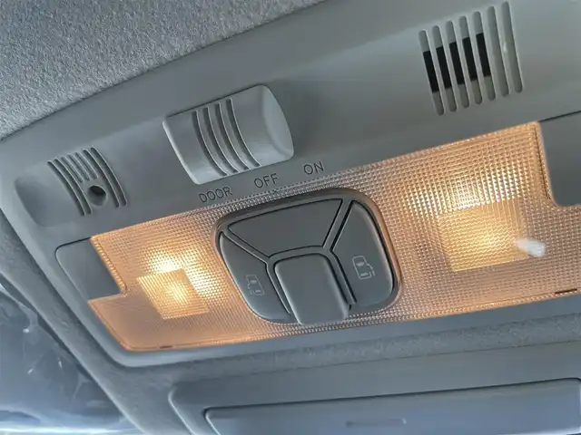 トヨタ エスティマ アエラス プレミアムエディション 石川県 2015(平27)年 3.7万km パール 4WD/純正8型ナビ/フルセグTV/バックカメラ/LEDヘッドライト/ビルトインETC/両側パワースライドドア/クルーズコントロール/純正アルミホイール/スマートキー/プッシュスタート/電動ミラー/ダブルエアバッグ/ハーフレザーシート