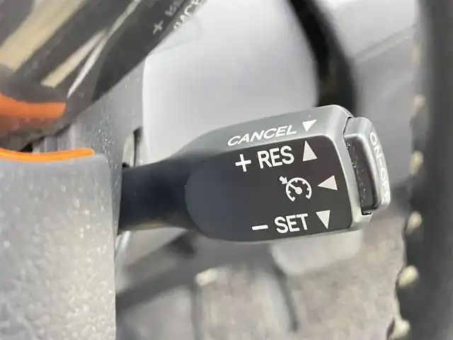 トヨタ シエンタ ハイブリッド ファンベースG 千葉県 2019(平31)年 5.8万km ホワイトパールクリスタルシャイン トヨタセーフティセンス/・プリクラッシュセーフティ/・レーンディパーチャーアラート/・クリアランスソナー/・オートハイビーム/純正9インチSDナビ/CD BT SD フルセグ/バックカメラ/両側パワースライドドア/クルーズコントロール/LEDオートライト/前席シートヒーター/純正15インチアルミホイール/革巻きステアリング/ドアバイザー/プッシュスタート/スマートキー/ETC