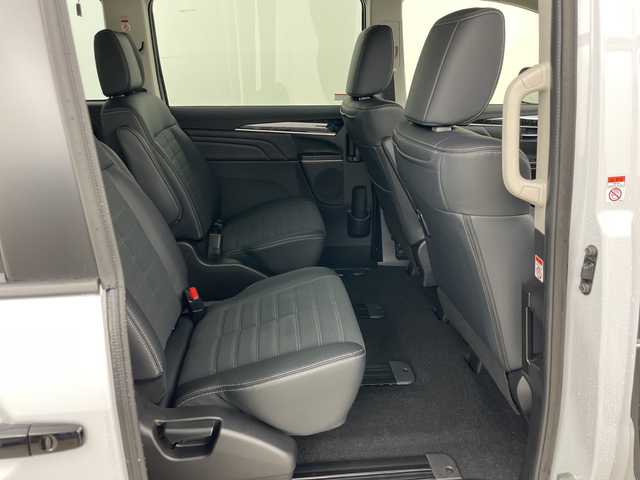 三菱 デリカＤ：５ シャモニー 道央・札幌 2025(令7)年 0.1千km 白Ⅱ ・登録済未使用車/・ALPINEナビ&CD&DVD&BT&SD&HDMI&USB&TV/・パワーバックドア/・両側パワースライドドア/・12.8型ALPINEフリップダウンモニター/・バック/サイド/フロントカメラ/・e-Assist/・レーダークルーズコントロール/・ブラインドスポットモニター/・D席パワーシート/・ハーフレザーシート/・ステアリングヒーター/・ステアリングスイッチ/・パドルシフト/・LEDヘッドライト/・オートライト/・オートマチックハイビーム/・スマートキー/・スペアキー/・保証書/・取扱説明書