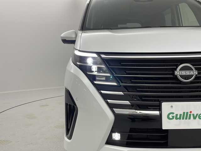 日産 セレナ e－パワー ハイウェイスター V 茨城県 2025(令7)年 0.1千km プリズムホワイト 純正ナビ　フルセグＴＶ　全周囲カメラ　バックモニター　衝突軽減ブレーキ　ＥＴＣ２．０　両側電動スライドドア　後席モニター　デジタルインナーミラー　ＬＥＤライト　追従クルコン　スマートキー　純正アルミ