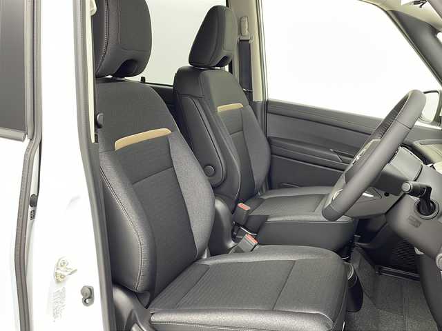 日産 セレナ e－パワー ハイウェイスター V 茨城県 2025(令7)年 0.1千km プリズムホワイト 純正ナビ　フルセグＴＶ　全周囲カメラ　バックモニター　衝突軽減ブレーキ　ＥＴＣ２．０　両側電動スライドドア　後席モニター　デジタルインナーミラー　ＬＥＤライト　追従クルコン　スマートキー　純正アルミ