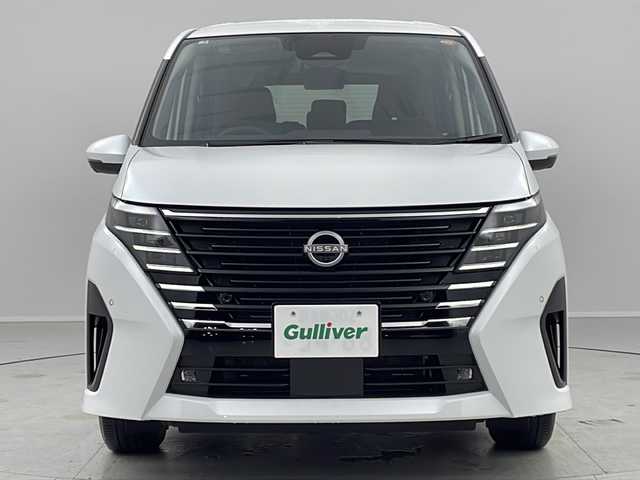 日産 セレナ e－パワー ハイウェイスター V 茨城県 2025(令7)年 0.1千km プリズムホワイト 純正ナビ　フルセグＴＶ　全周囲カメラ　バックモニター　衝突軽減ブレーキ　ＥＴＣ２．０　両側電動スライドドア　後席モニター　デジタルインナーミラー　ＬＥＤライト　追従クルコン　スマートキー　純正アルミ