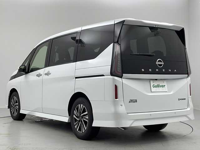 日産 セレナ e－パワー ハイウェイスター V 茨城県 2025(令7)年 0.1千km プリズムホワイト 純正ナビ　フルセグＴＶ　全周囲カメラ　バックモニター　衝突軽減ブレーキ　ＥＴＣ２．０　両側電動スライドドア　後席モニター　デジタルインナーミラー　ＬＥＤライト　追従クルコン　スマートキー　純正アルミ