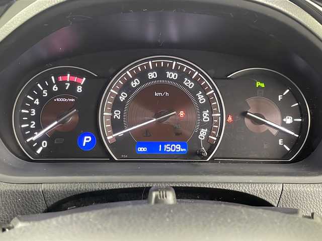 トヨタ エスクァイア Gi 埼玉県 2021(令3)年 1.2万km ホワイトパールクリスタルシャイン 純正ナビ（NSZT-Y68T）/（AM・FM・CD・DVD・TV・Bluetooth）/バックカメラ　/前後ドライブレコーダー/両側パワースライドドア/ビルトインETC/クルーズコントロール/前席シートヒーター/レーンキープアシスト/ロールサンシェード/オートハイビーム/コーナーセンサー/横滑り防止装置/盗難防止装置/衝突軽減ブレーキ/車線逸脱警報/純正フロアマット/純正アルミホイール/フロントフォグランプ/プッシュスタート/ウィンカーミラー/アイドリングストップ/スマートキーｘ２