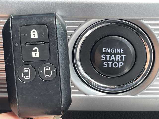 スズキ スペーシア ギア HYBRID XZ 島根県 2022(令4)年 2.5万km クールカーキパールメタリック/ガンメタリック2トーン 登録時走行距離24663km/社外8インチナビ/フルセグテレビ/バックカメラ/両側パワースライドドドア/衝突軽減ブレーキ/レーンキープアシススト/レーダークルーズコントロール/前席シートヒーター/プッシュスタート/スマートキー(スペアスマート×1)/ウインカーミラー/ドアバイザー/ETC