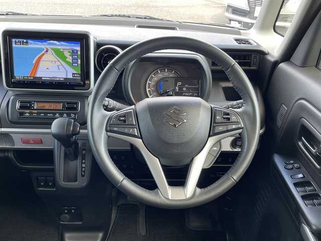 スズキ スペーシア ギア HYBRID XZ 島根県 2022(令4)年 2.5万km クールカーキパールメタリック/ガンメタリック2トーン 登録時走行距離24663km/社外8インチナビ/フルセグテレビ/バックカメラ/両側パワースライドドドア/衝突軽減ブレーキ/レーンキープアシススト/レーダークルーズコントロール/前席シートヒーター/プッシュスタート/スマートキー(スペアスマート×1)/ウインカーミラー/ドアバイザー/ETC