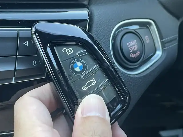 ＢＭＷ Ｘ１ xDrive 18d Mスポーツ 滋賀県 2021(令3)年 4.4万km ミネラルホワイト ハイラインパッケージ/黒革/・前席パワーシート/・前席シートヒーター /インテリジェントセーフティ/衝突軽減ブレーキ/車線逸脱警告/ACC/アンビエントライト/純正HDDナビ（BT/USB）/社外テレビチューナー/バックカメラ/前後ドライブレコーダー/ETC/純正18インチAW