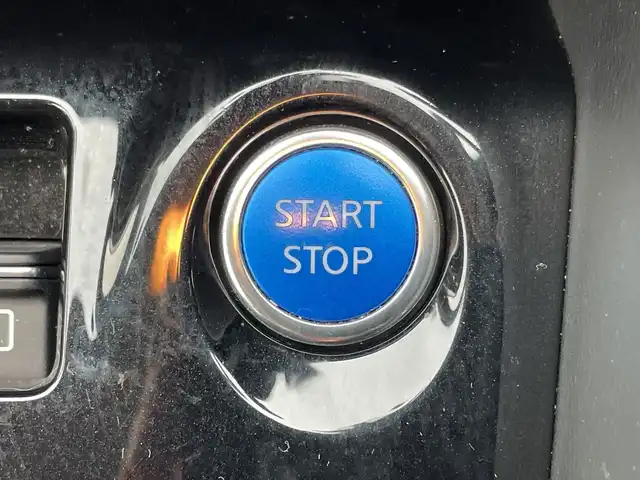 日産 キックス X 神奈川県 2021(令3)年 7万km ブリリアントホワイトパール 純正９インチナビ/Bカメラ　全方位カメラ/デジタルルームミラー/フルセグ/ETC/プロパイロット/エマージェンシーブレーキ/コーナーセンサー/純正アルミホイール/前後ドライブレコーダー　/ルーフレール