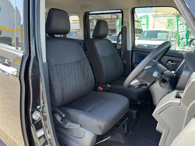 トヨタ ルーミー カスタムG S 滋賀県 2018(平30)年 6.3万km 黒 ワンオーナー/イクリプスフルセグナビ/　フルセグ Bluetooth CD DVD AM FM/バックカメラ/ドライブレコーダー前後/ETC/両側パワースライドドア/シートヒーター/スマートアシストII/衝突回避支援システム/衝突回避支援ブレーキ機能/衝突警報機能（対車両・対歩行者）/車線逸脱警報機能/誤発進抑制制御機能/後方誤発進抑制制御機能/先行車発進お知らせ機能/クリアランスソナー/LEDヘッドランプ（オートレベリング機能付）/LEDフロントフォグランプ＋LEDイルミネーションランプ/純正14インチアルミ/純正フロアマット/純正ドアバイザー/スマートキー×2/プッシュスタート/