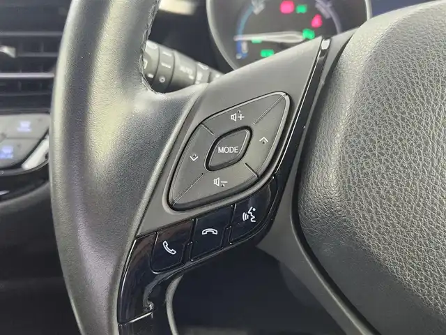 トヨタ Ｃ－ＨＲ G LEDエディション 愛知県 2018(平30)年 5.7万km ホワイト/ブラックマイカ 2トーン 純正9型ナビ（フルセグ、CD、DVD、Bluetooth）/モデリスタエアロ/BSM/シートヒーター（D+N)/ACC/ETC/Bカメラ/ハーフレザーシート/衝突軽減ブレーキ/レーンキープアシスト/オートハイビーム/LEDヘッドライト/コーナーセンサー前後/純正18インチAW/純正フロアマット/電子パーキング/オートホールド/スマートキー/フォグライト/横滑り防止装置