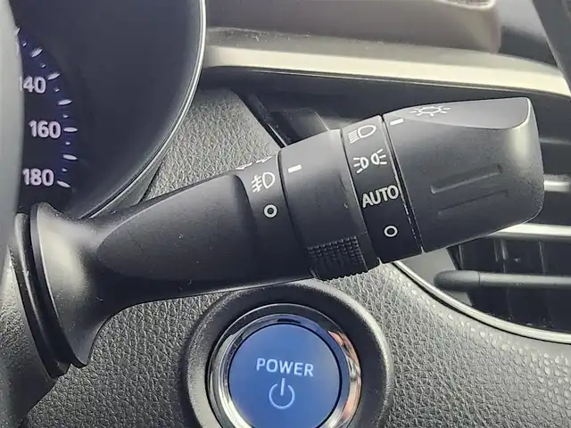 トヨタ Ｃ－ＨＲ G LEDエディション 愛知県 2018(平30)年 5.7万km ホワイト/ブラックマイカ 2トーン 純正9型ナビ（フルセグ、CD、DVD、Bluetooth）/モデリスタエアロ/BSM/シートヒーター（D+N)/ACC/ETC/Bカメラ/ハーフレザーシート/衝突軽減ブレーキ/レーンキープアシスト/オートハイビーム/LEDヘッドライト/コーナーセンサー前後/純正18インチAW/純正フロアマット/電子パーキング/オートホールド/スマートキー/フォグライト/横滑り防止装置